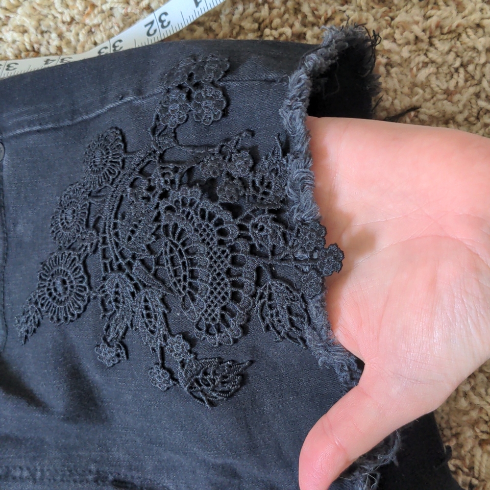 American Eagle Hi-Rise Shortie - Picture 9 of 9